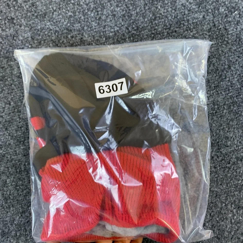 New Era San Francisco 49ers Beanie Youth OS Red Black Good Fleece Lined Knit